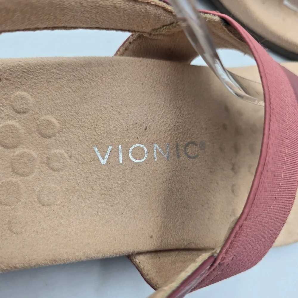 Vionic Sandals Women 7 Wide Danita Burgundy Leather Thong Slingback EUC Comfort